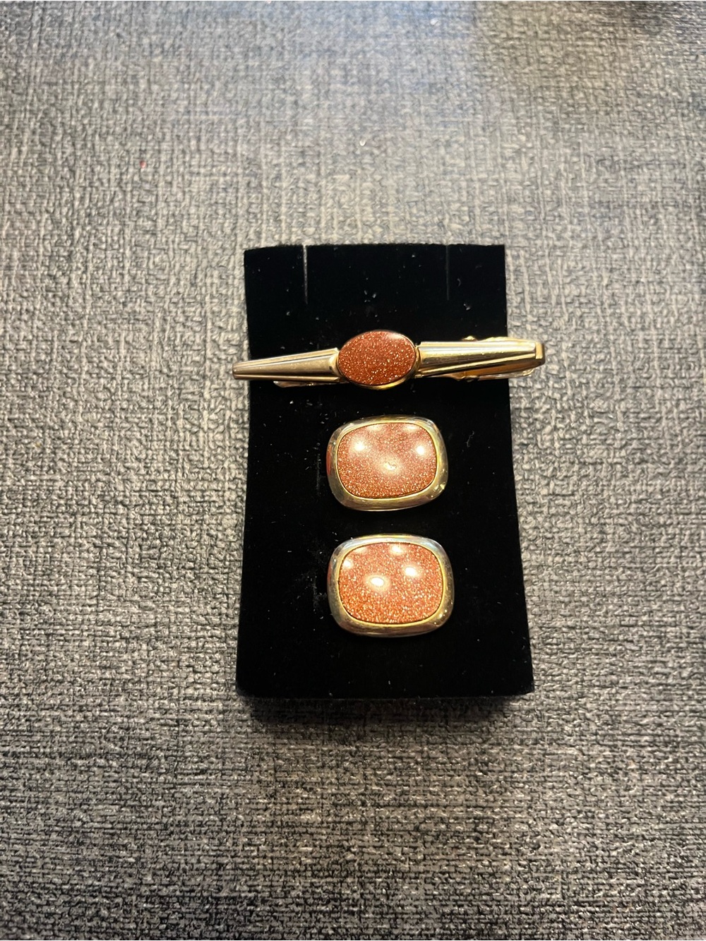 Anson tie clip and cufflinks